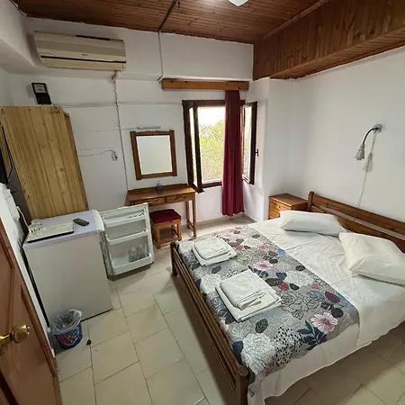 Stelios To Rent ハニア
