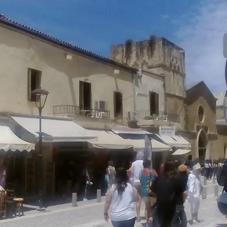 بيت ريفي Stelios To Rent *