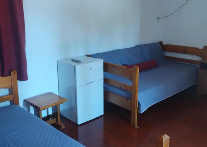 Stelios To Rent אורחן *